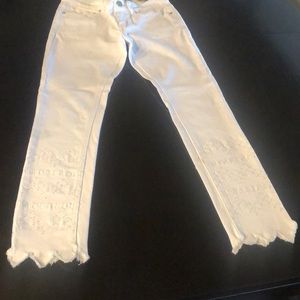 Adorable white ankle length jeans